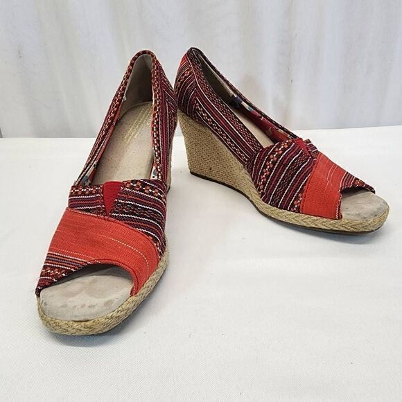 Toms Lina Red Aztec Westrern Espadrille Peep Toe Wedges Boho Casual Womens Size - Picture 2 of 9